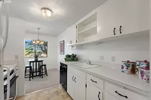 11490 SW Crown Dr, King City, OR 97224 - Photo 17