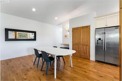 912 Elan Dr, Hood River, OR 97031 - Photo 17