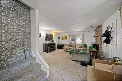 402 N D St, Lowell, OR 97452 - Photo 17