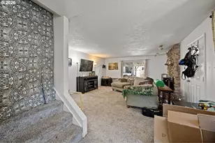 402 N D St, Lowell, OR 97452 - Photo 17