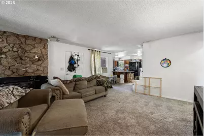402 N D St, Lowell, OR 97452 - Photo 7