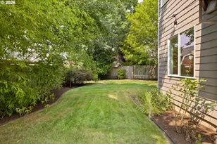 1264 NE Estelle Ct, Hillsboro, OR 97124 - Photo 29