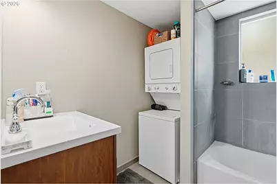 21 NE Bryant St, Portland, OR 97211 - Photo 31