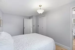 21 NE Bryant St, Portland, OR 97211 - Photo 15