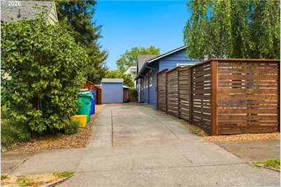 21 NE Bryant St, Portland, OR 97211 - Photo 35