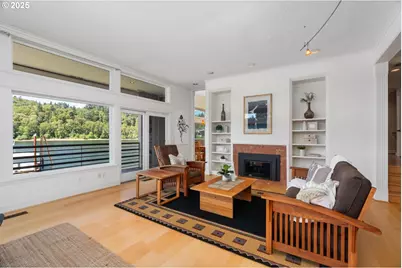 318 SE Spokane St #3, Portland, OR 97202 - Photo 7