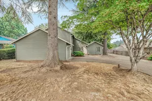 151 NE Shannon St, Hillsboro, OR 97124 - Photo 37