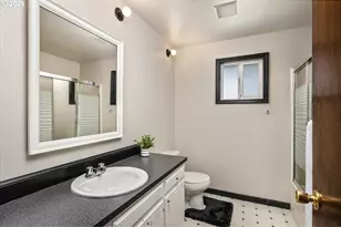 20025 SW York St, Beaverton, OR 97003 - Photo 13