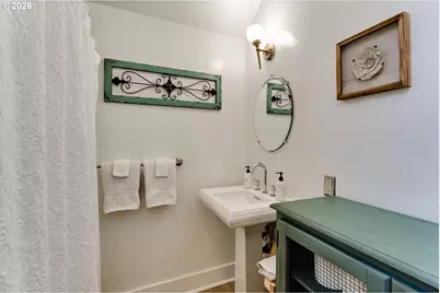 2420 Madison St, Eugene, OR 97405 - Photo 31