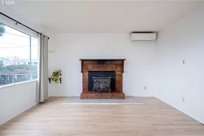 3660 NE Lombard St, Portland, OR 97211 - Photo 23