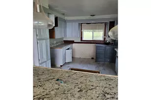 306 McLain Ave, Roseburg, OR 97471 - Photo 17