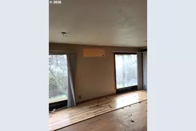 306 McLain Ave, Roseburg, OR 97471 - Photo 13