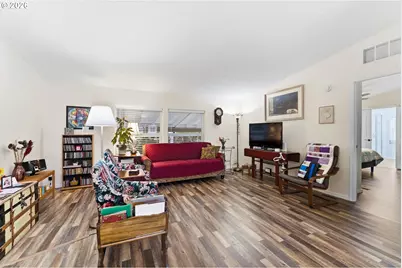 15768 SE Powell Blvd #40, Portland, OR 97236 - Photo 11