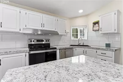 15768 SE Powell Blvd #40, Portland, OR 97236 - Photo 5