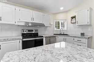 15768 SE Powell Blvd, Portland, OR 97236 - Photo 5