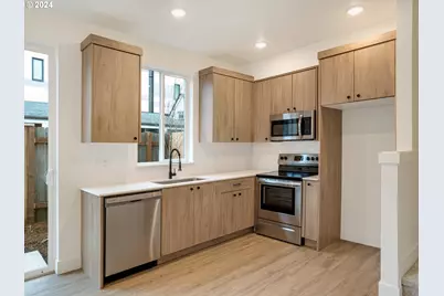 5857 NE Prescott St #1, Portland, OR 97218 - Photo 5