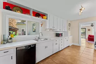 3805 SE Mall St, Portland, OR 97202 - Photo 9