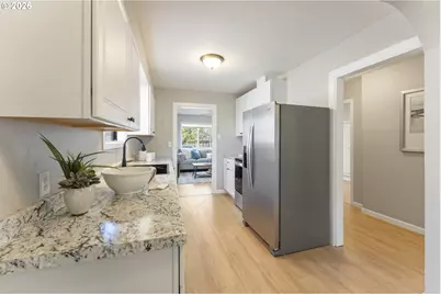 7915 N Exeter Ave, Portland, OR 97203 - Photo 11