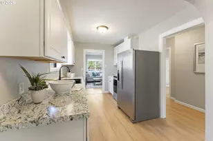 7915 N Exeter Ave, Portland, OR 97203 - Photo 11