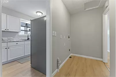 7915 N Exeter Ave, Portland, OR 97203 - Photo 21