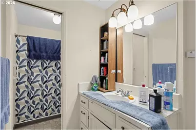 12320 SW McKay Ct, Beaverton, OR 97008 - Photo 13
