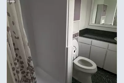 2268 9th St, Springfield, OR 97477 - Photo 17