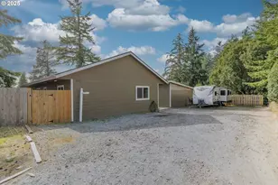 2579 Pony Creek Rd, North Bend, OR 97459 - Photo 5