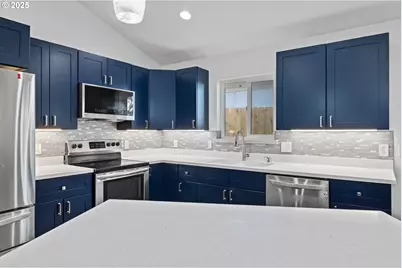 2579 Pony Creek Rd, North Bend, OR 97459 - Photo 9