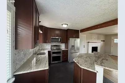 924 SW 33rd St, Pendleton, OR 97801 - Photo 5
