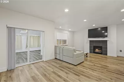 6371 SE 84th Ave, Portland, OR 97266 - Photo 9