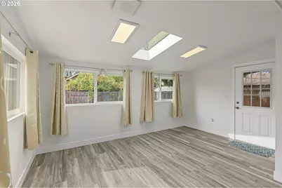 6371 SE 84th Ave, Portland, OR 97266 - Photo 11