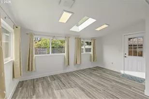 6371 SE 84th Ave, Portland, OR 97266 - Photo 11