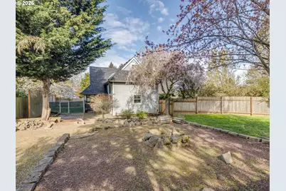 8530 SW Dakota Dr, Tualatin, OR 97062 - Photo 13