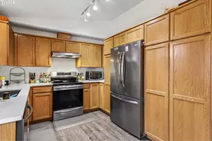 608 SE Sumner St, Camas, WA 98607 - Photo 11