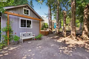 731 SW Maplecrest Dr, Portland, OR 97219 - Photo 47