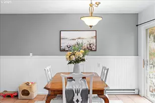 240 NE 10th Ct, Newport, OR 97365 - Photo 9