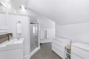 4135 NE Multnomah St, Portland, OR 97232 - Photo 31