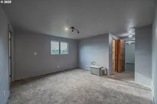 67538 E Bay Rd, North Bend, OR 97459 - Photo 9