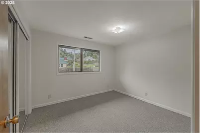 67538 E Bay Rd, North Bend, OR 97459 - Photo 27