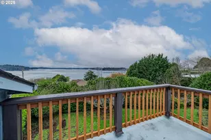 67538 E Bay Rd, North Bend, OR 97459 - Photo 37