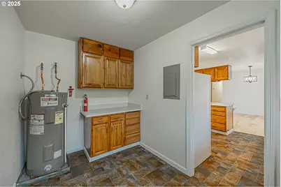 67538 E Bay Rd, North Bend, OR 97459 - Photo 25