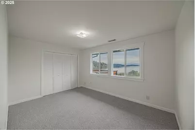 67538 E Bay Rd, North Bend, OR 97459 - Photo 29