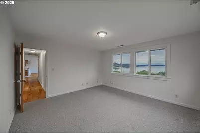 67538 E Bay Rd, North Bend, OR 97459 - Photo 33