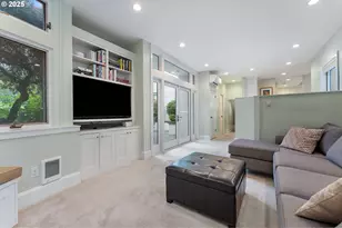 6428 SE Reed College Pl, Portland, OR 97202 - Photo 23