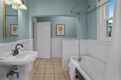 5525 NE Everett St, Portland, OR 97213 - Photo 13