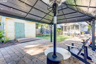 165 SE 33rd Ave, Hillsboro, OR 97123 - Photo 41