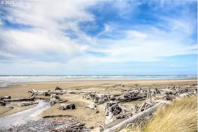 Sw Cupola Pl #7000, South Beach, OR 97366 - Photo 23
