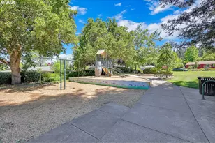 3295 Potter St, Eugene, OR 97405 - Photo 19