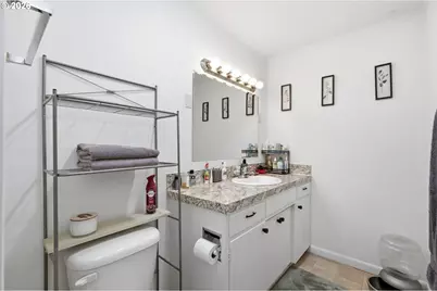 405 Kent St, Drain, OR 97435 - Photo 17