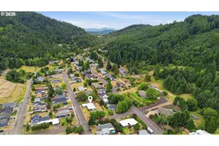 405 Kent St, Drain, OR 97435 - Photo 33